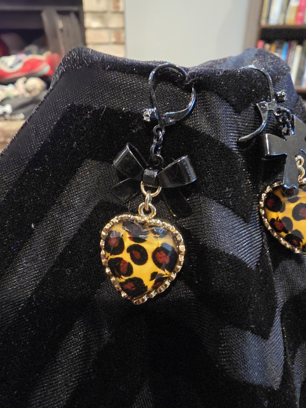 Leopard Heart Drop Earrings with Black Bow Accents - Picture 2 of 2